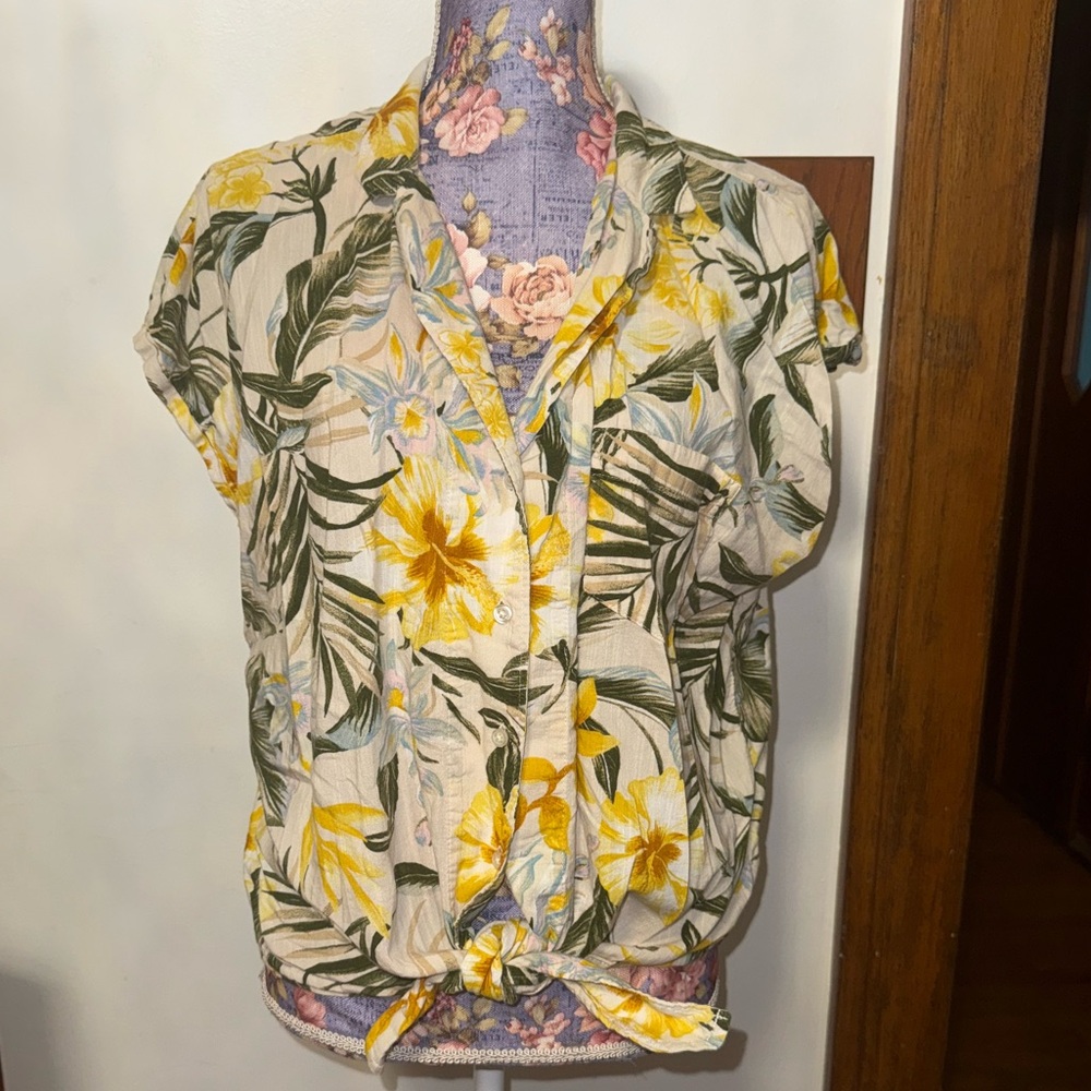 Old Navy Tropical Floral Women's Blouse